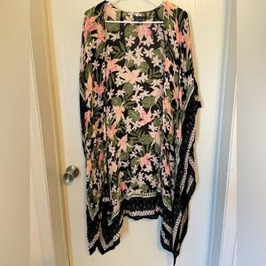 American Eagle Floral Print Kimono
